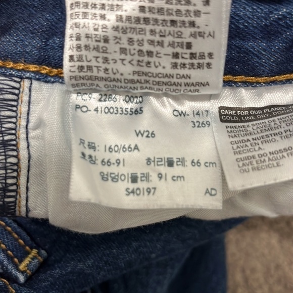 Levi's Wedgie High Rise Crop Denim Jeans size 26 - Picture 9 of 13